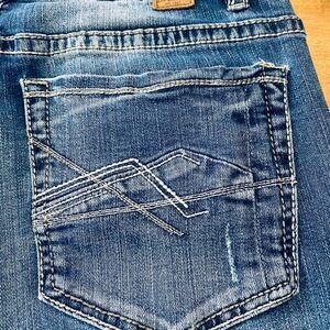 BKE Women's mid-rise Straight Stella 31R